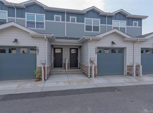1049 Oak Cir, Lakewood, CO 80215