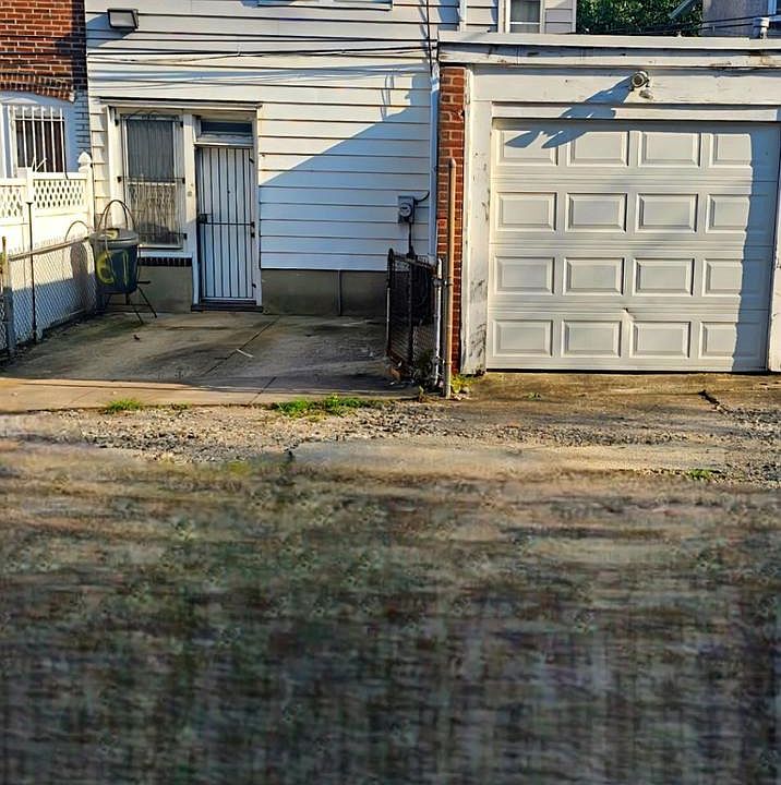 2nd image of 6107 Nassau Rd