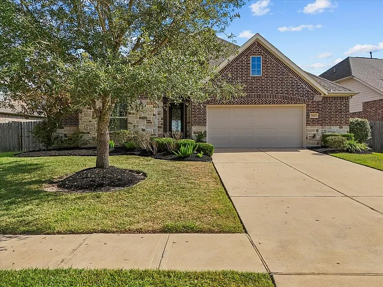 1117 Hancock Springs Ln — Photo 47
