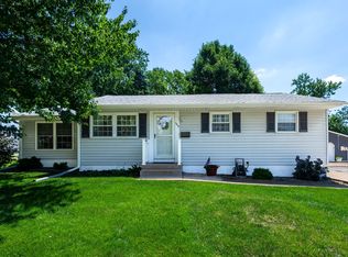 3419 Wakonda Dr, Bettendorf, IA 52722