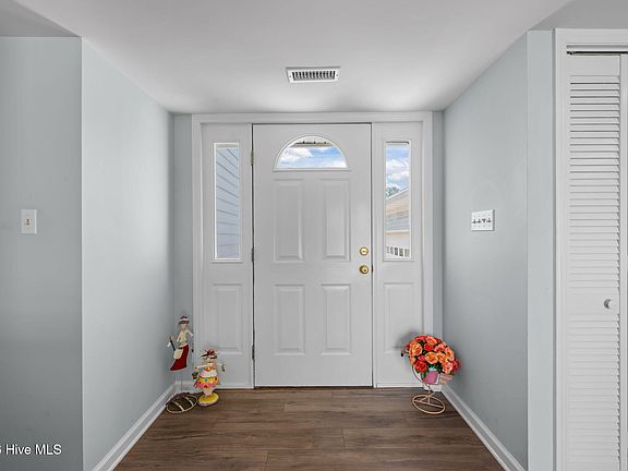 4th image of 6007 Stern Court