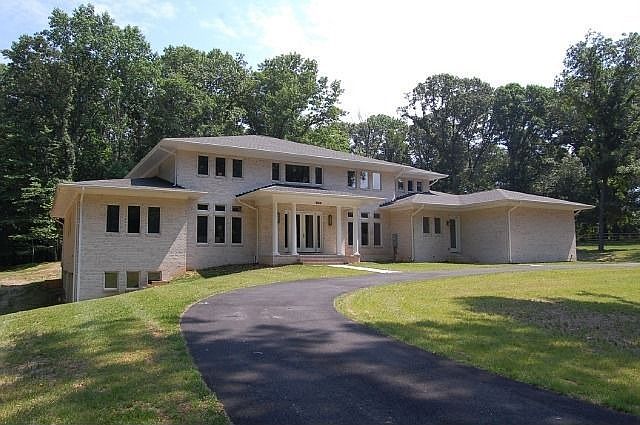 1st image of 10106 Walker Woods Dr