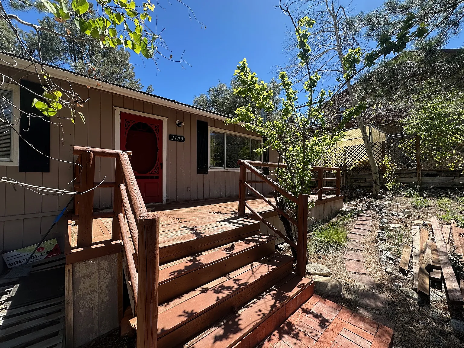 3 bed, 1056 sqft, $1,649 — Photo 2
