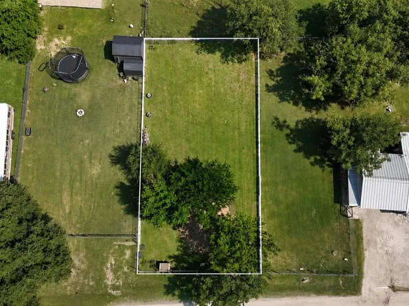 Shobert Dr, Whitney, TX 76692