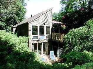 39 Mountain Rd, Rochester, NY 14625