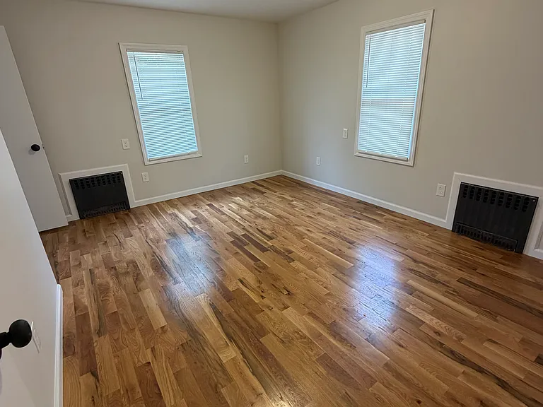 28 Bush Ave #2 — Photo 9