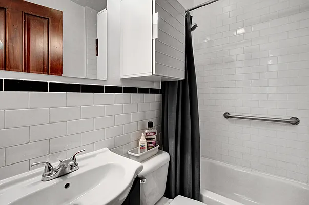 Rented by Coroi Corp | media 11