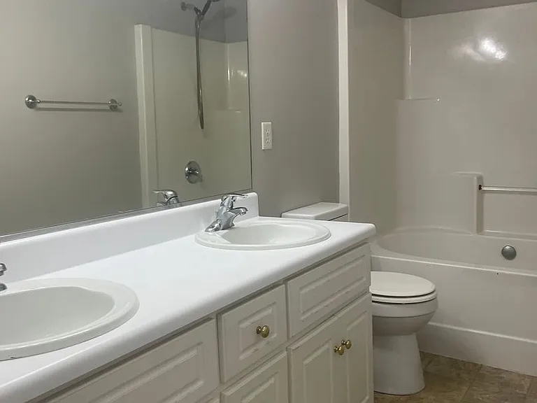 449 Northrop Pl — Photo 13