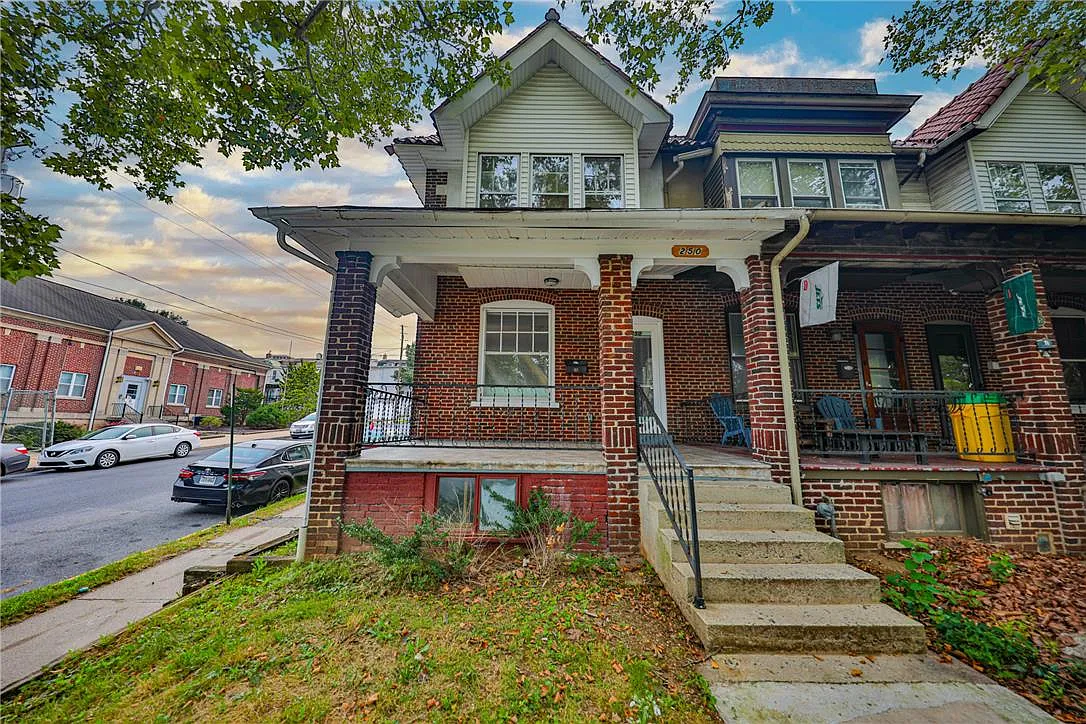 4 bed, 1.5 bath, 768 sqft, $2,500 — Photo 4