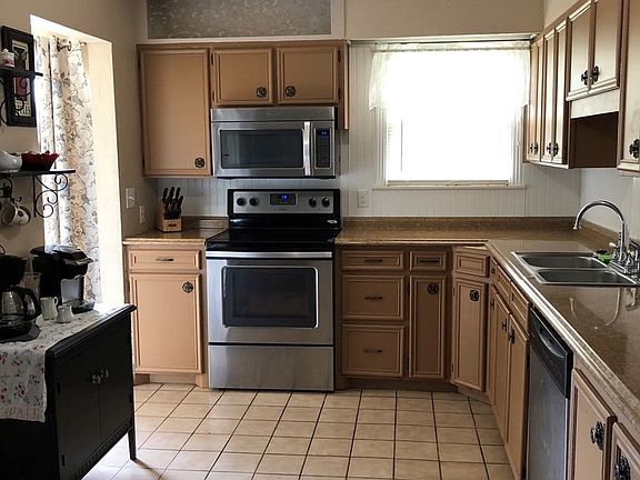 2nd image of 1713 Doran Dr