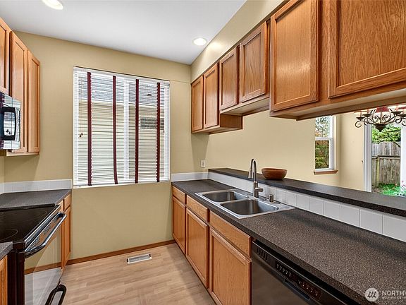 5th image of 11310 3rd Avenue Ct E