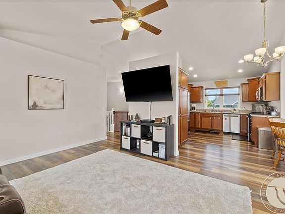 2nd image of 3150 Copper Ridge Loop