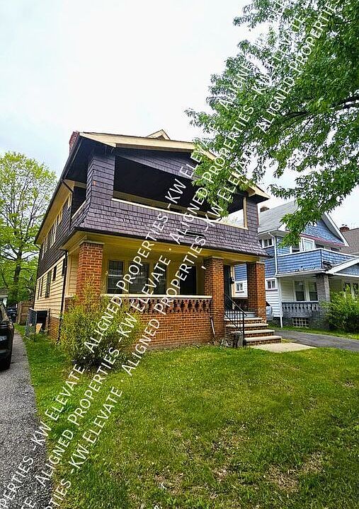 1st image of 886 Helmsdale Rd