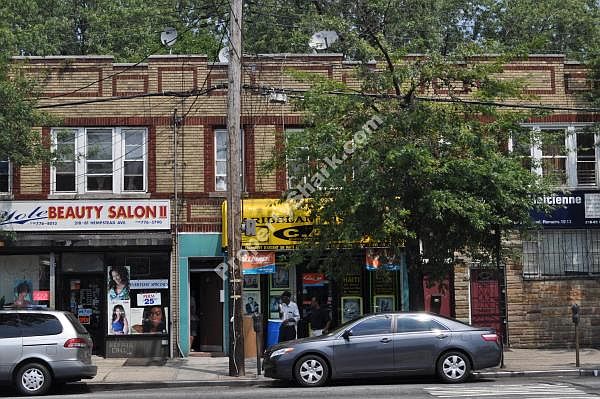 1st image of 21883 Hempstead Ave