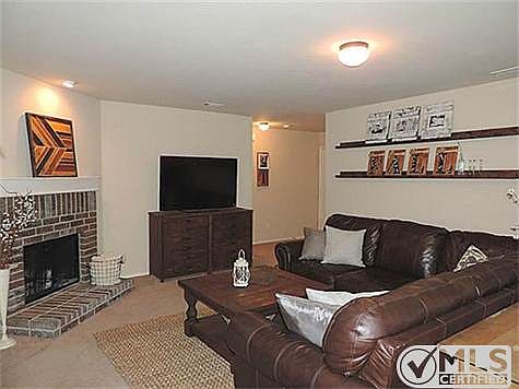 3rd image of 1340 Elkford Ln
