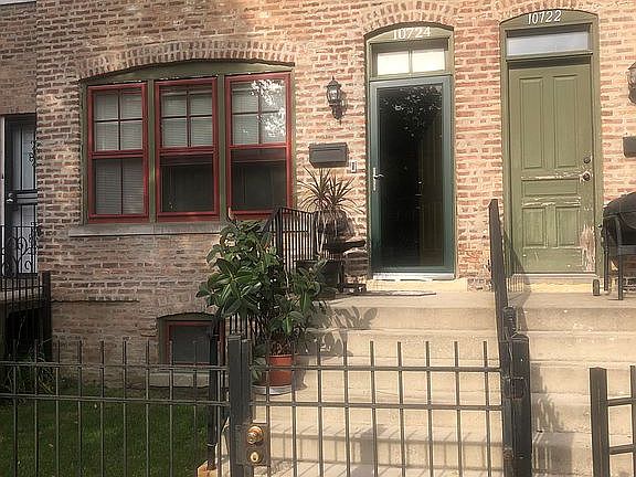 5th image of 10724 S Champlain Ave #10724