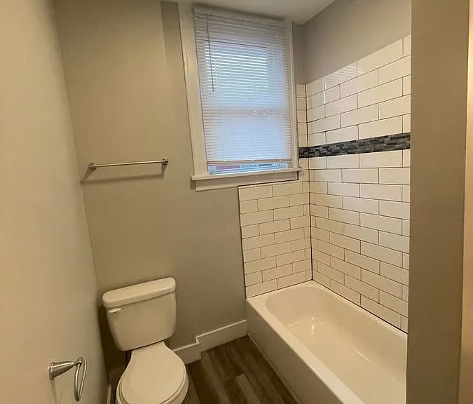 2135 Summit St #C — Photo 23