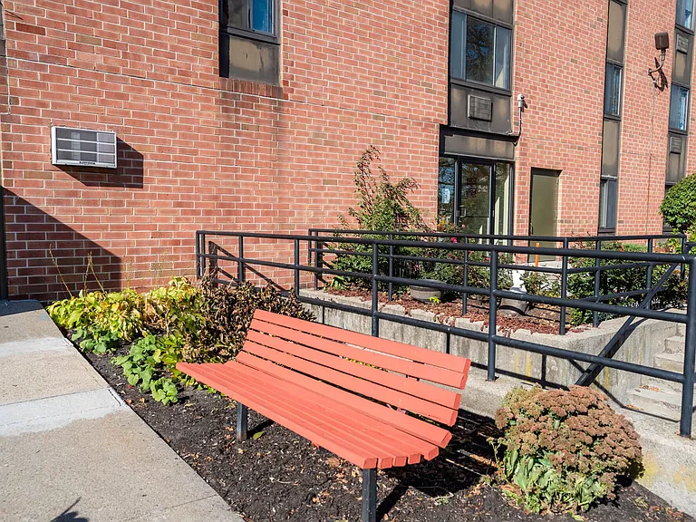 Jaycee Place — Photo 5