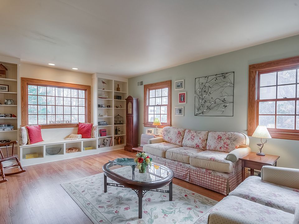 Family Room Built Ins