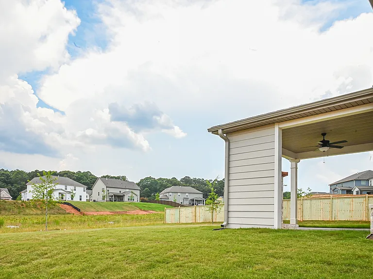 628 Sidney Ct — Photo 101