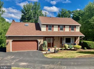 5009 Apple Ln, Mohnton, PA 19540