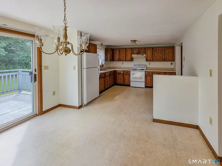 105 Northfield Rd — Photo 3