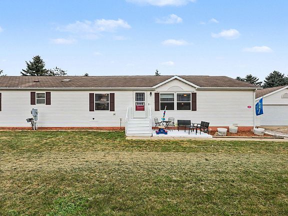 3rd image of 1893 Lanark Ct