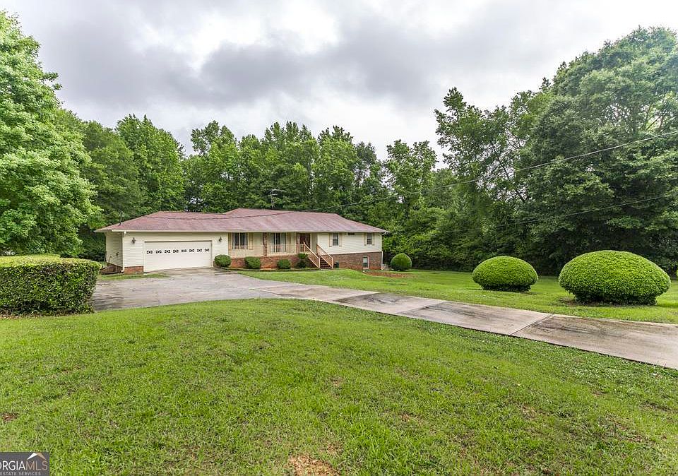 1st image of 411 Hickory Ln