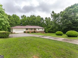 411 Hickory Ln, Griffin, GA 30223