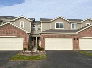 727 Wellington Ln, Cary, IL 60013
