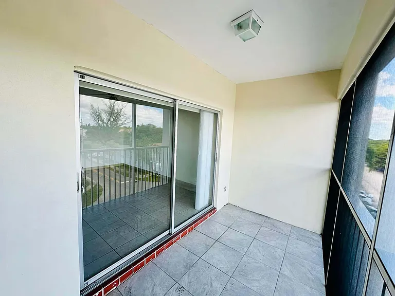 330 SE 2nd St #404G — Photo 13