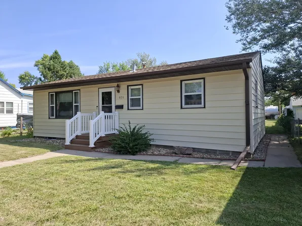 806 N Arch St, Aberdeen, SD 57401