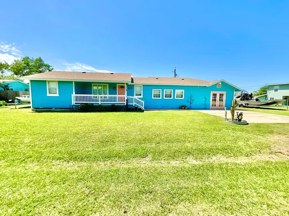 66 Redfish Dr, Rockport, TX 78382