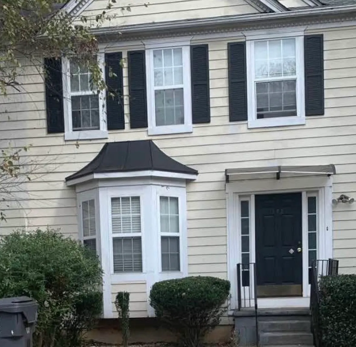 3 bed, 2.5 bath, 1450 sqft, $2,100 — Photo 1