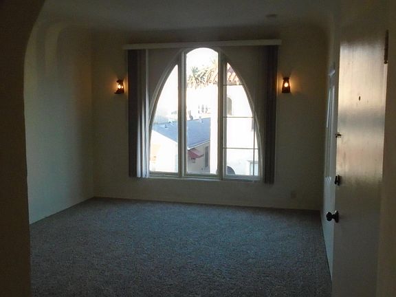 5th image of 31 Argonne Ave APT D