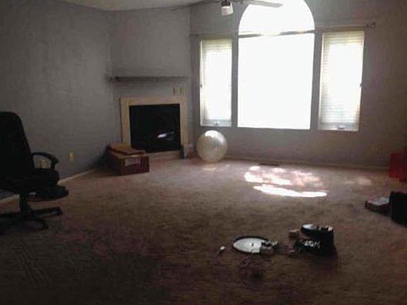 3rd image of 206 1st St N