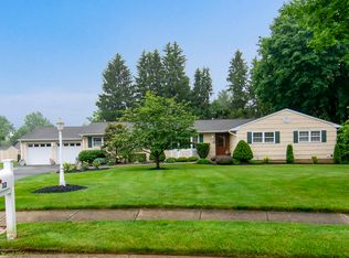 32 Cameron Ct, Freehold, NJ 07728