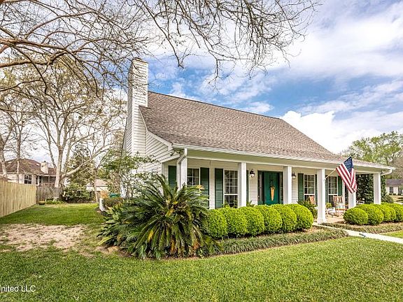 3rd image of 1614 Pine Tassel Dr