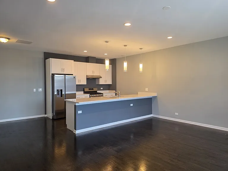 2910 S Archer Ave #3A — Photo 9