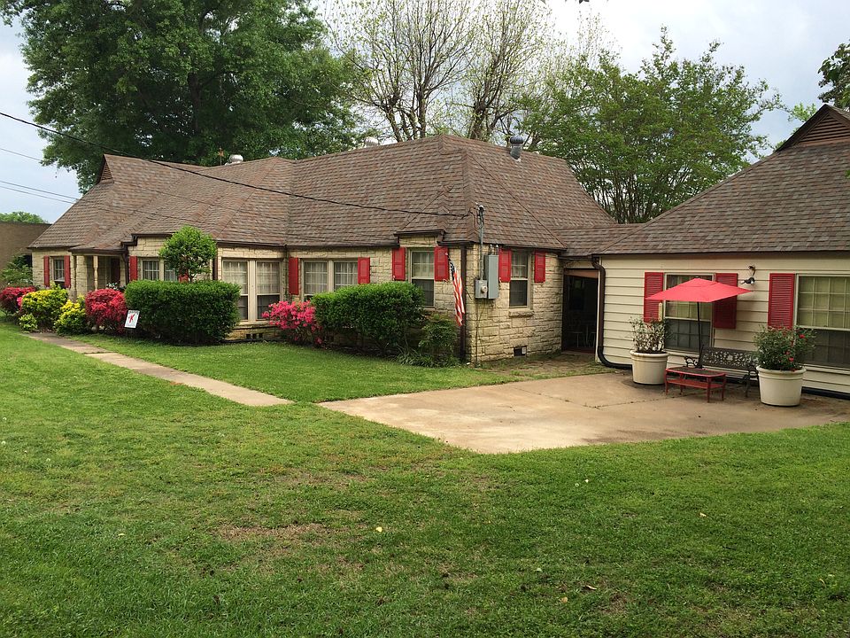Home w/bonus apartment 