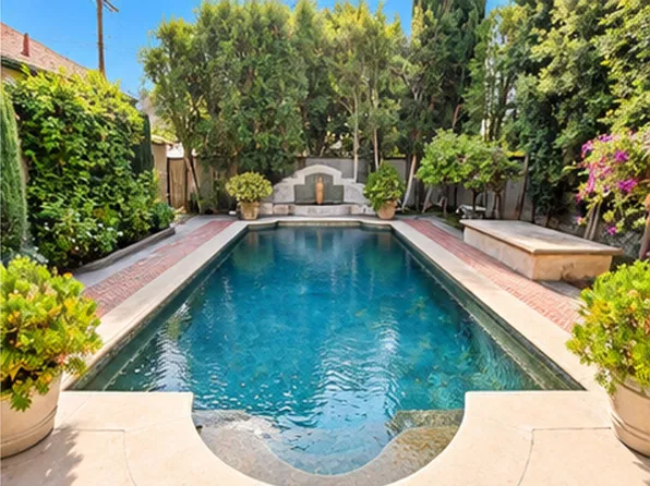 842 E Fairmount Rd, Burbank, CA 91501