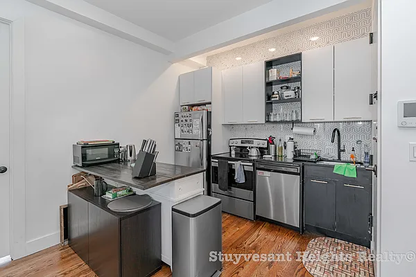 Rented by Stuyvesant Heights Realty Corp | media 10