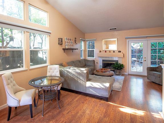 3rd image of 3716 Whispering Creek Cir