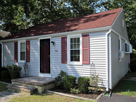 3rd image of 542 Gilford Ave