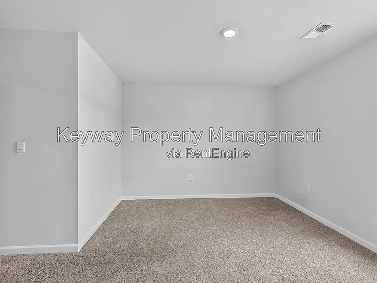 411 Shipwreck Dr — Photo 31