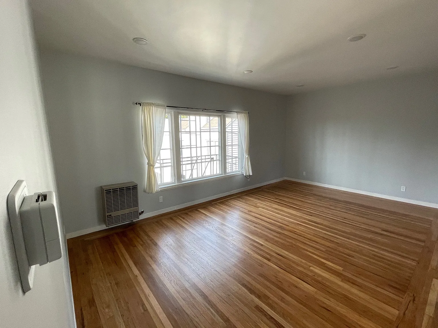 1640 Euclid Ave — Photo 4