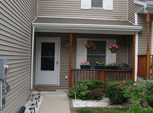 230 Hillside Ln, Ellenville, NY 12428