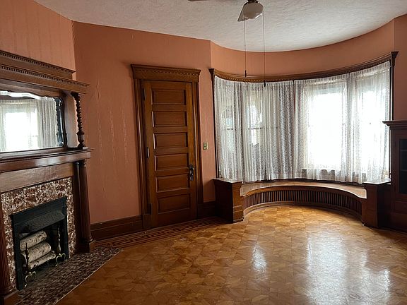5th image of 161 Capital Ave NE