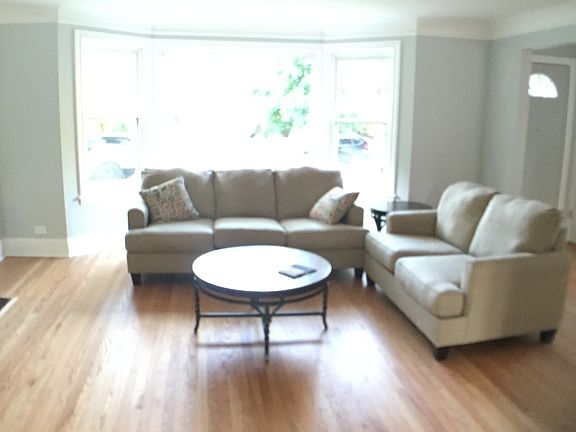 2nd image of 4909 Fairview Ln