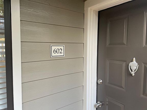 602 Park Ridge Circle 30068